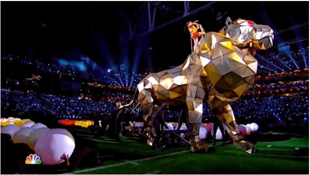  凱蒂佩芮 (Katy Perry) 與萊妮克拉維茲 (Lenny Kravitz) 和米西艾利奧特 (Missy Elliot) 