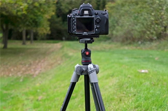 2-things-you-need-to-know-before-taking-slow-shutter-speed-photos-tripod-3