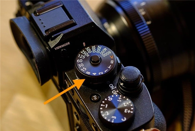 how-to-find-and-set-slow-shutter-speed-on-camera-2